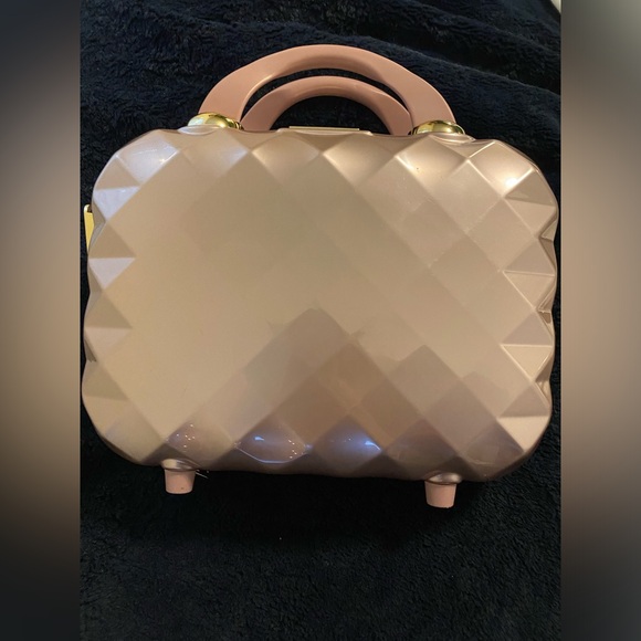 Triforce Hardside Beauty Case w/ Interior Panels Rose Gold - Picture 3 of 15